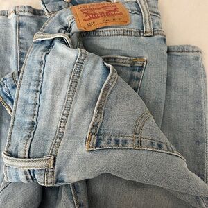 Levi's girls size 12  W-26 L 27